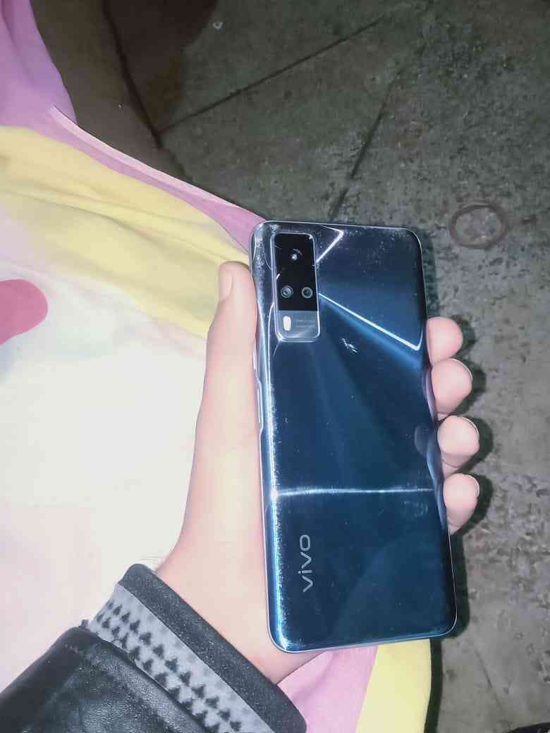 vivo y21 tuta hua photo