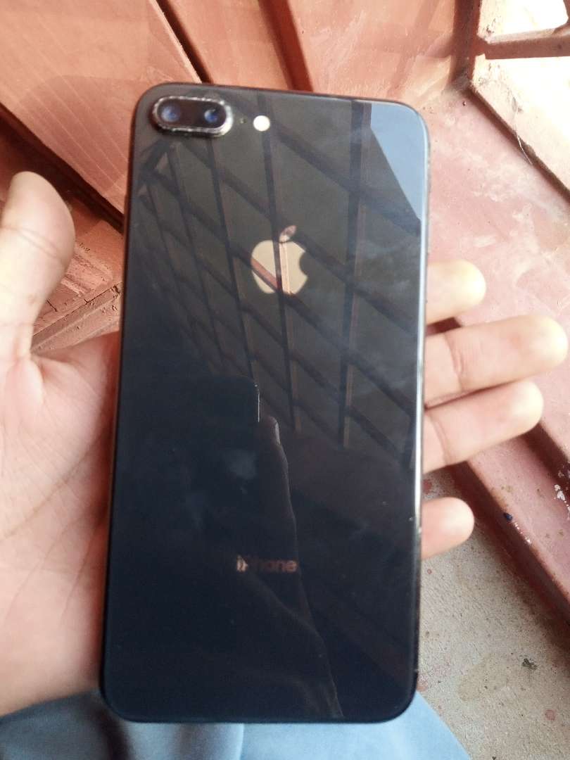 iphone 8 plus black olx