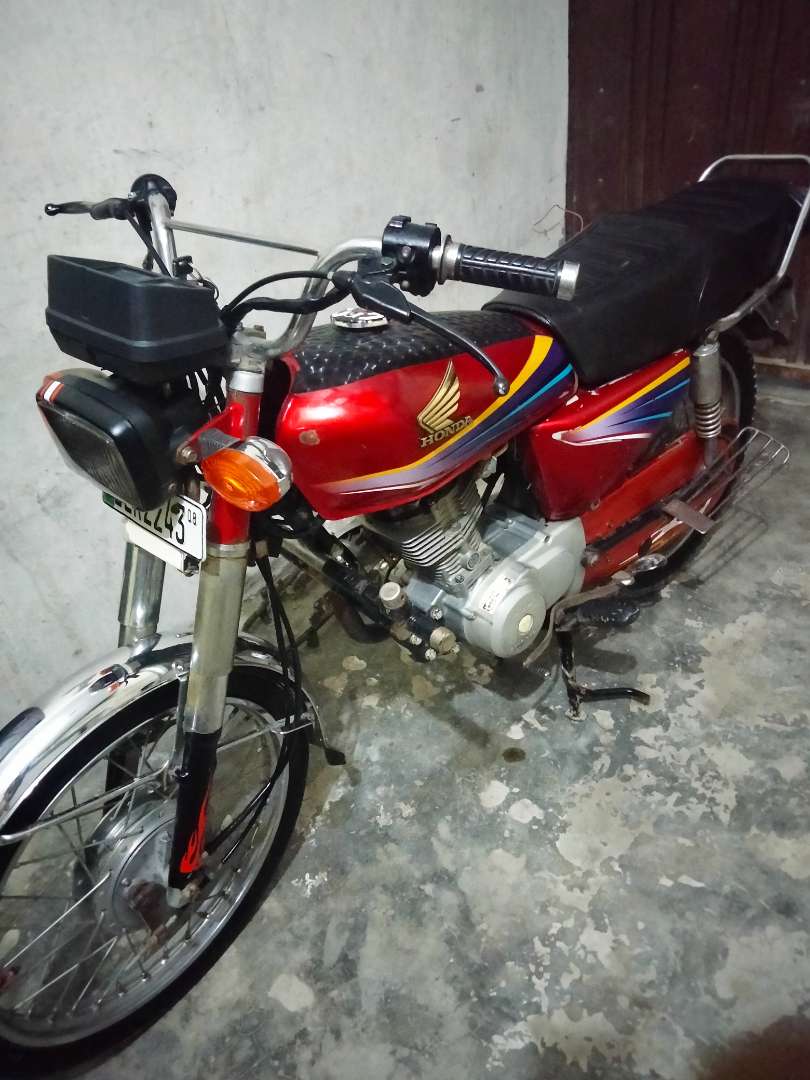 125 honda store 2011 model